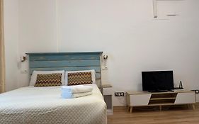 Lovely Studio In The Heart Of Malaga Free Swimming Pool